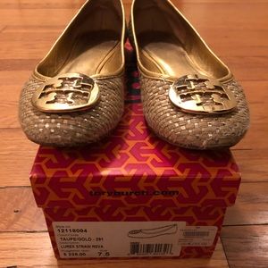 Sweet and classy Tory Burch Gold Flats